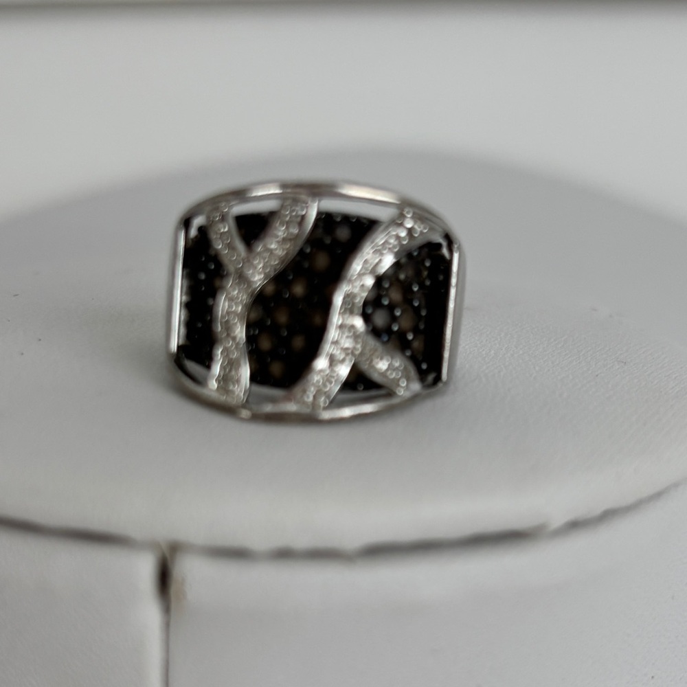 Elegant Sterling Silver Ring w/ Brown & White Crystals – Size 7 Statement Band